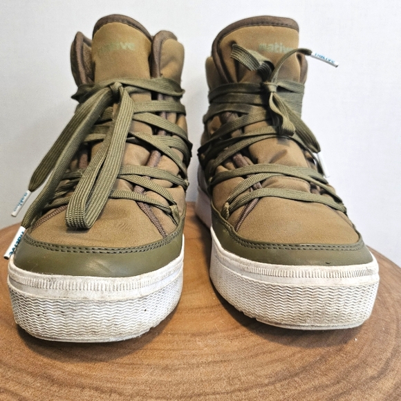 2/$25 Native sz6 Chamonix Winter Boots - Picture 4 of 12